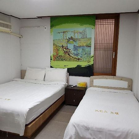 Twins Hotel Jeju Luaran gambar