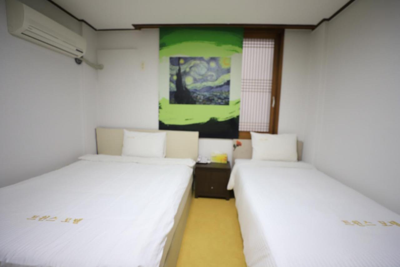 Twins Hotel Jeju Luaran gambar