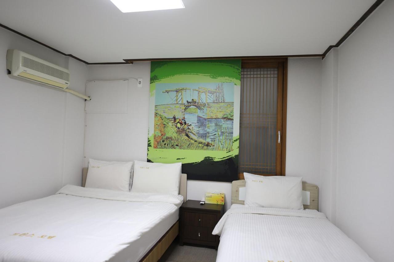 Twins Hotel Jeju Luaran gambar