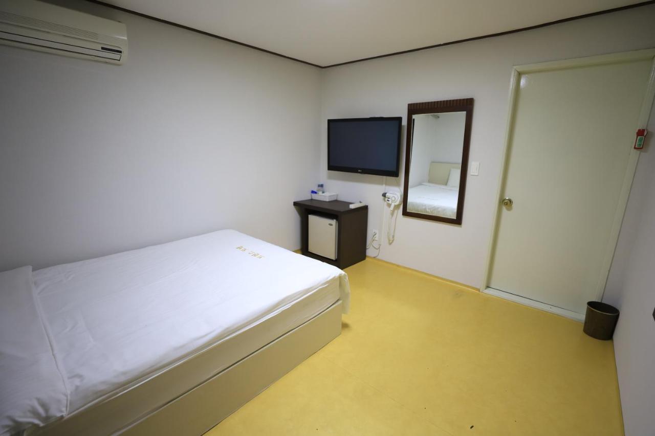 Twins Hotel Jeju Luaran gambar